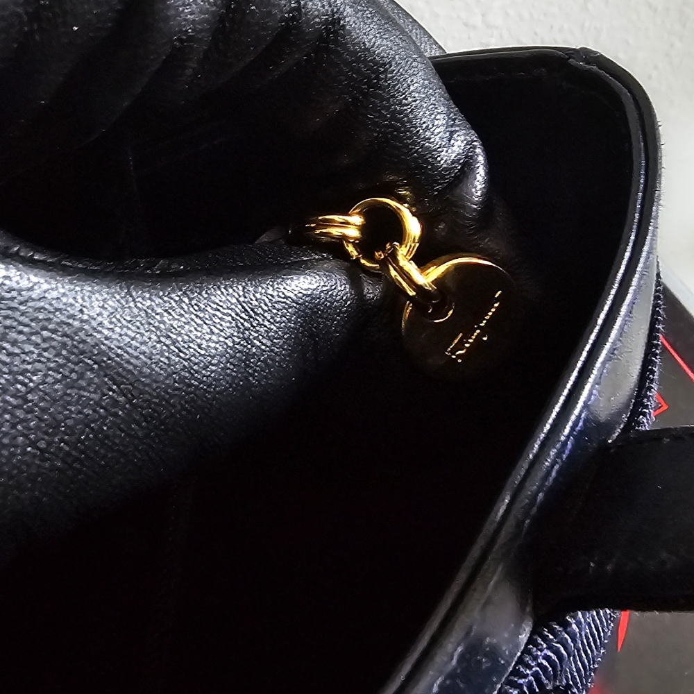 Ferragamo mini bucket handbag - Picture 5 of 6